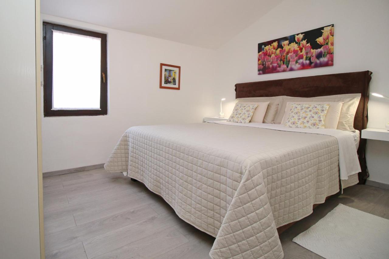 Apartments Mila 罗维尼 外观 照片